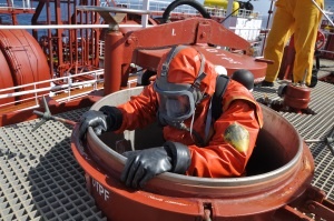 diesel fuel storage tank cleaning